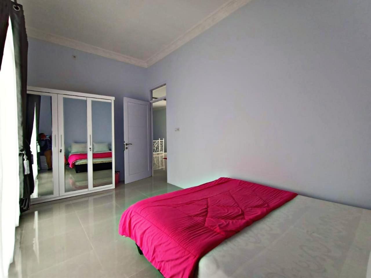 Villa Tiara 2 Cikundul Exteriör bild
